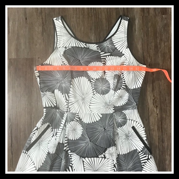 Ellen Tracy Dress - Picture 4 of 5